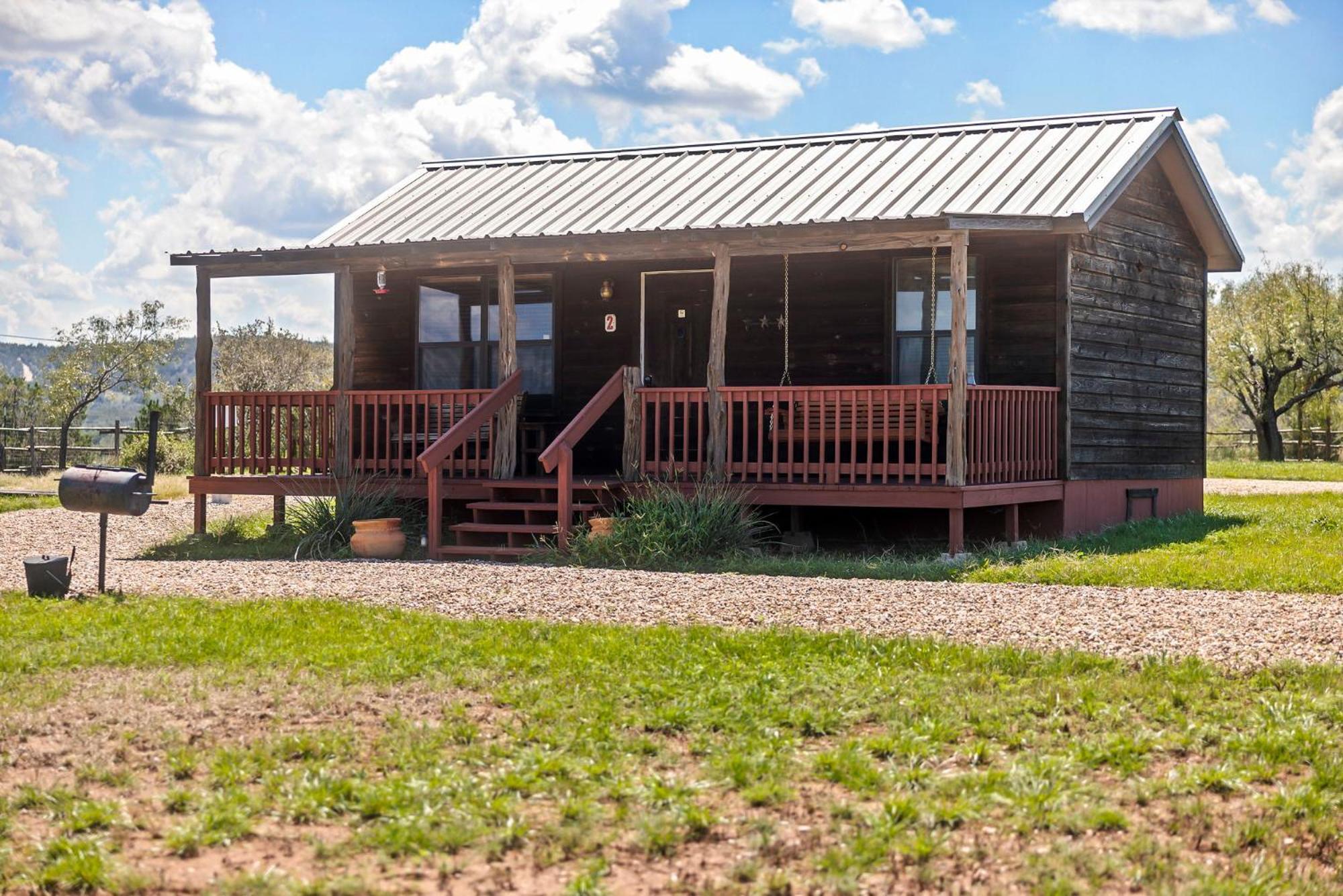 Enchanted Rockview Cabins Crabapple Exterior photo