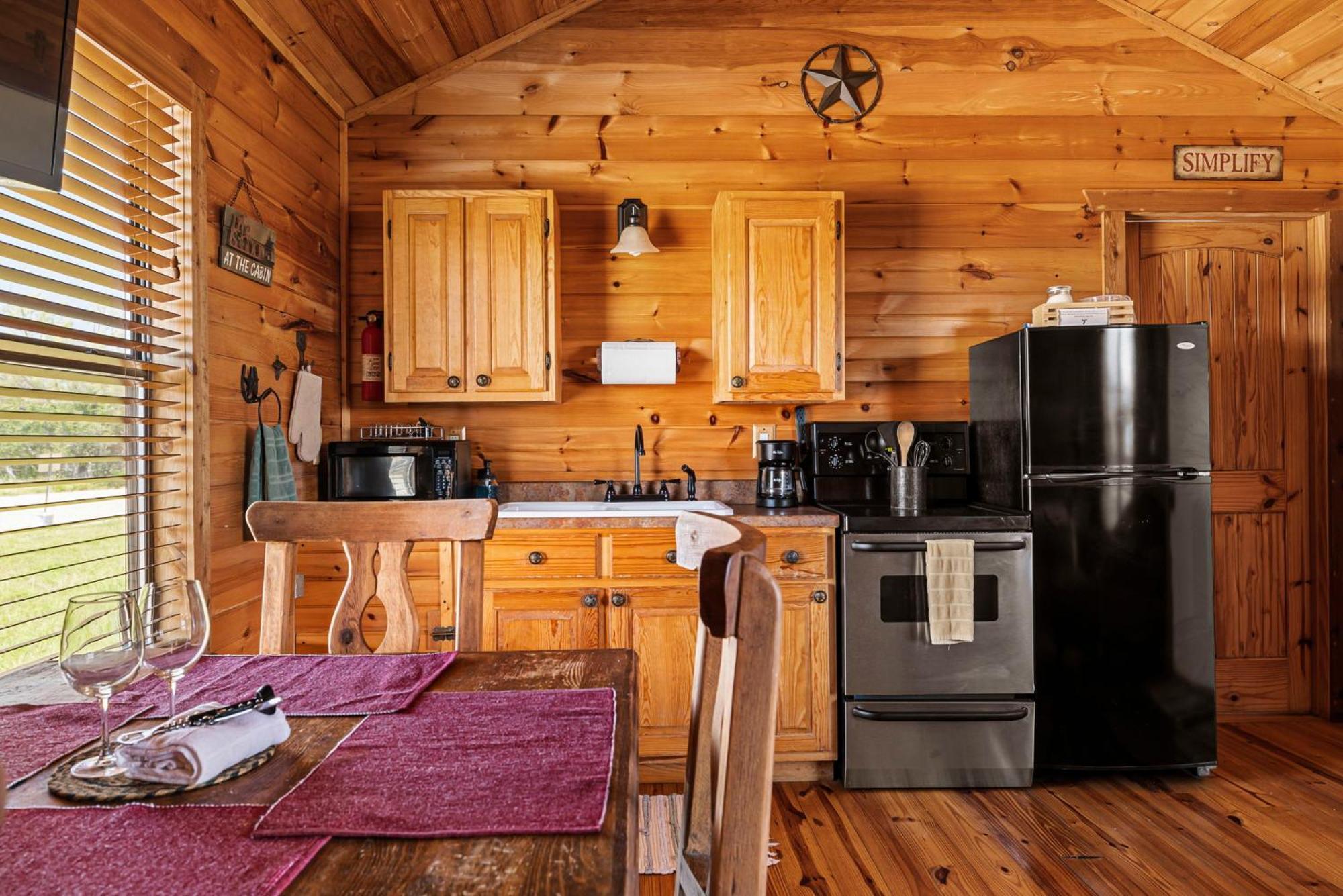 Enchanted Rockview Cabins Crabapple Room photo